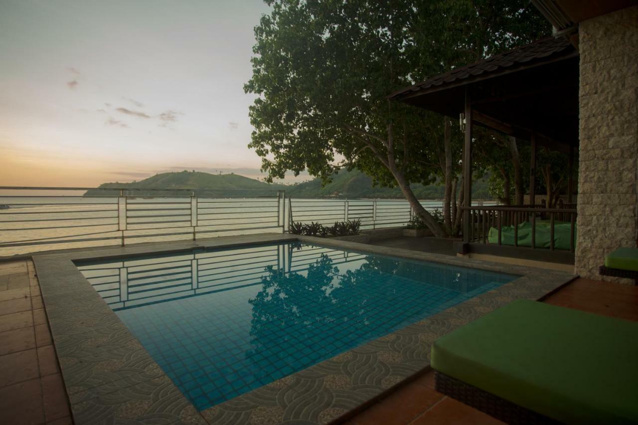 Sylvia Beach Villa Labuan Bajo Exterior foto